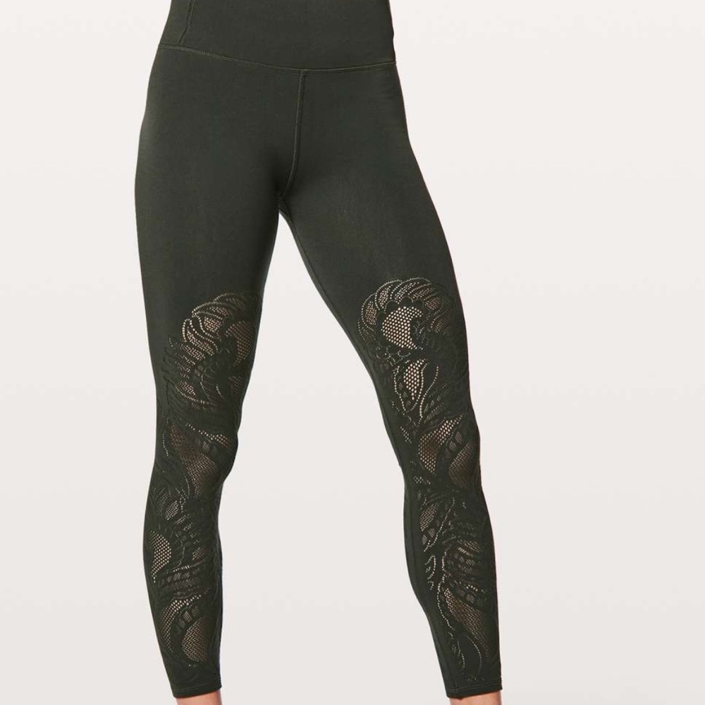 LULULEMON Lattice Paisley Reveal Leggings